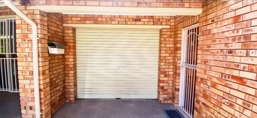 2 Bedroom Property for Sale in Fleurdal Free State